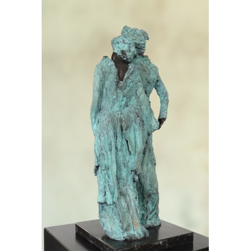 leaning-briefly-kieta-nuij-beelden-in-brons-3kopie