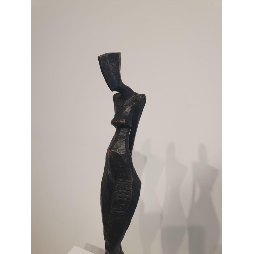nelia_18-25_41cm_2070533290